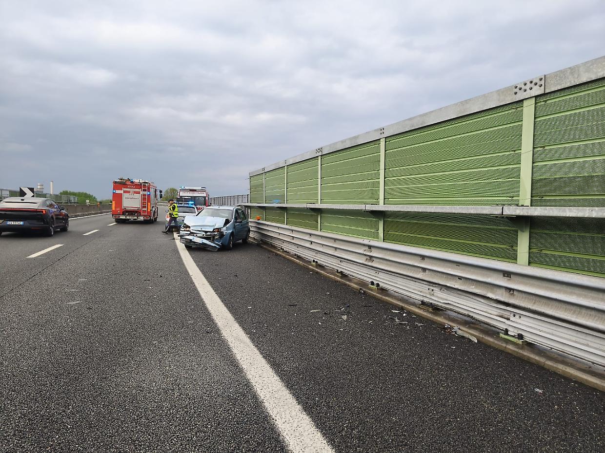 Moncalieri, incidente autonomo sulla sopraelevata: un ferito e disagi al traffico verso la tangenziale