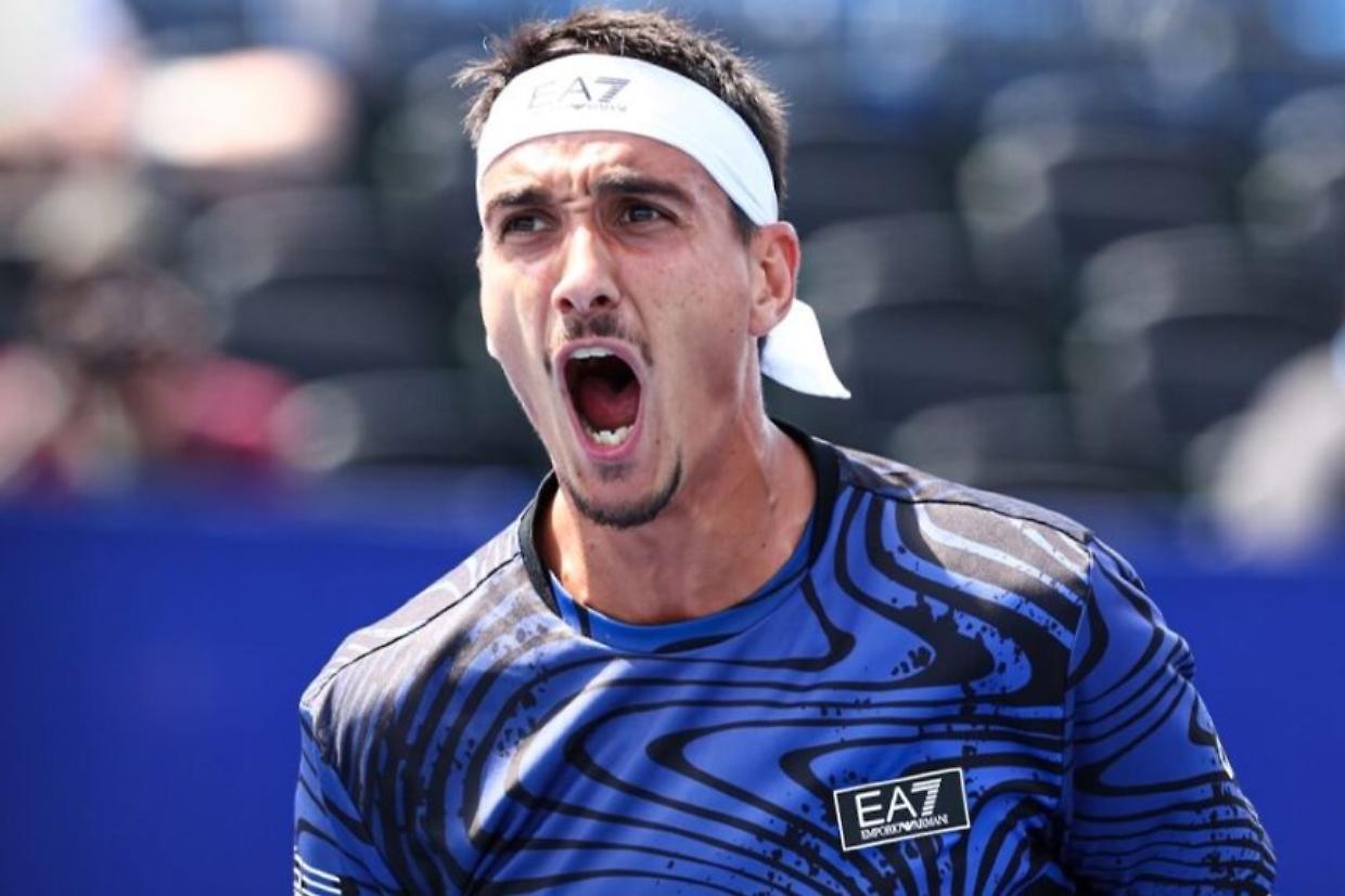Buon ritorno in campo a Barcellona di Lorenzo Sonego, che non giocava dagli Australian Open