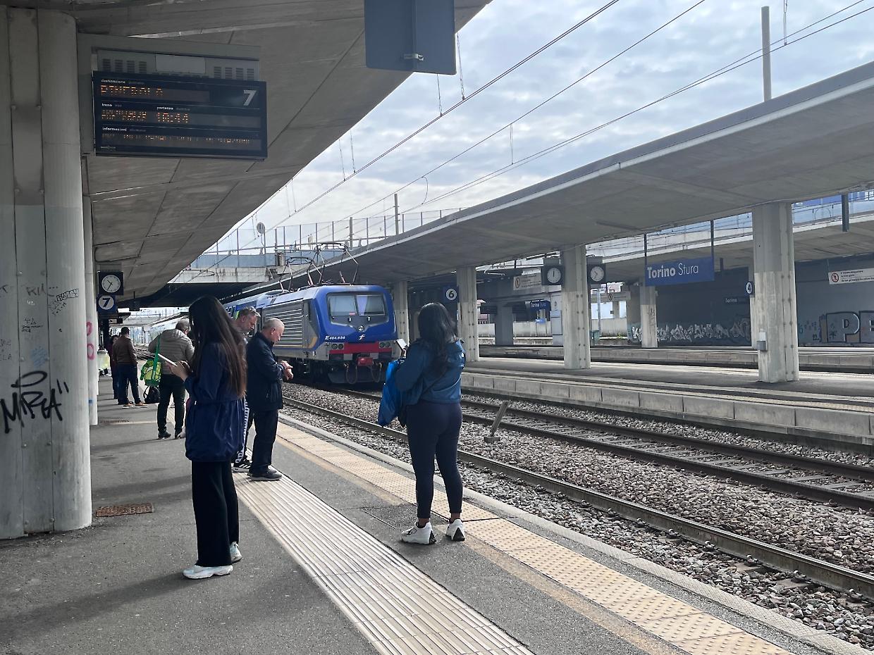 Treni cancellati o in ritardo di 60 minuti nel torinese