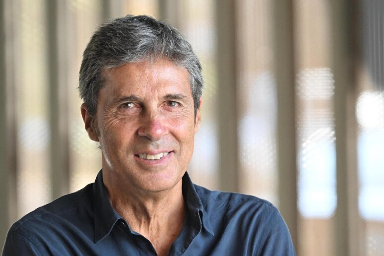 Luca Barbarossa, la voce gentile della musica italiana tra successi, radio e vita privata