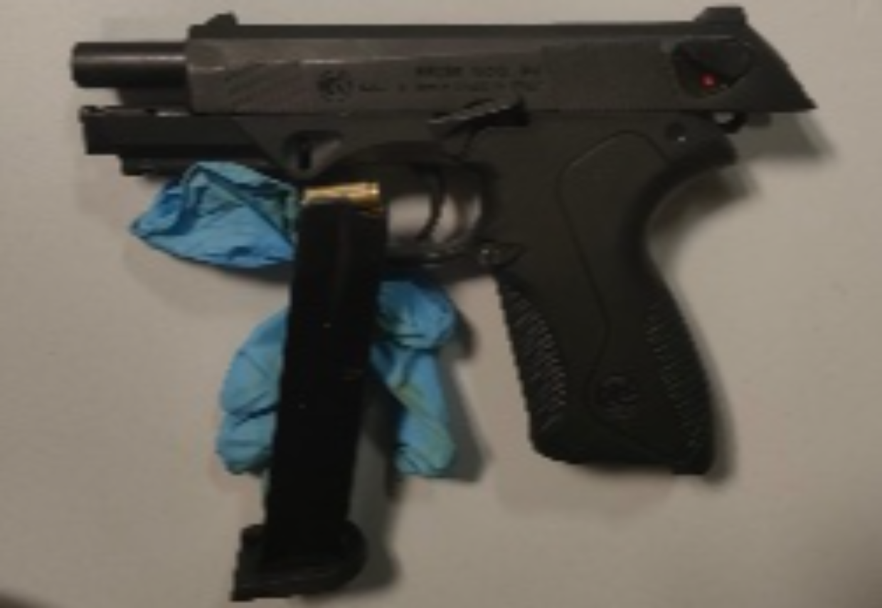 La pistola sequestrata