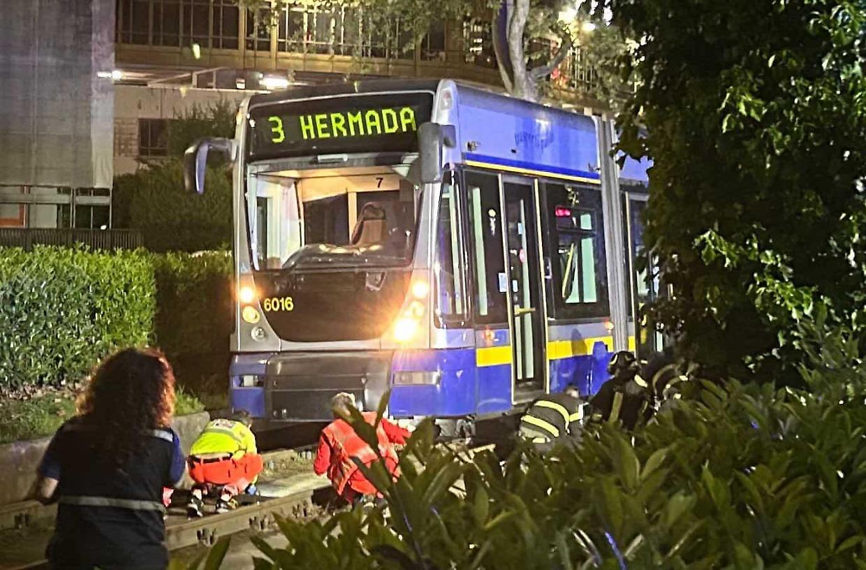 Il tram che ha investito l'anziano in corso Svizzera