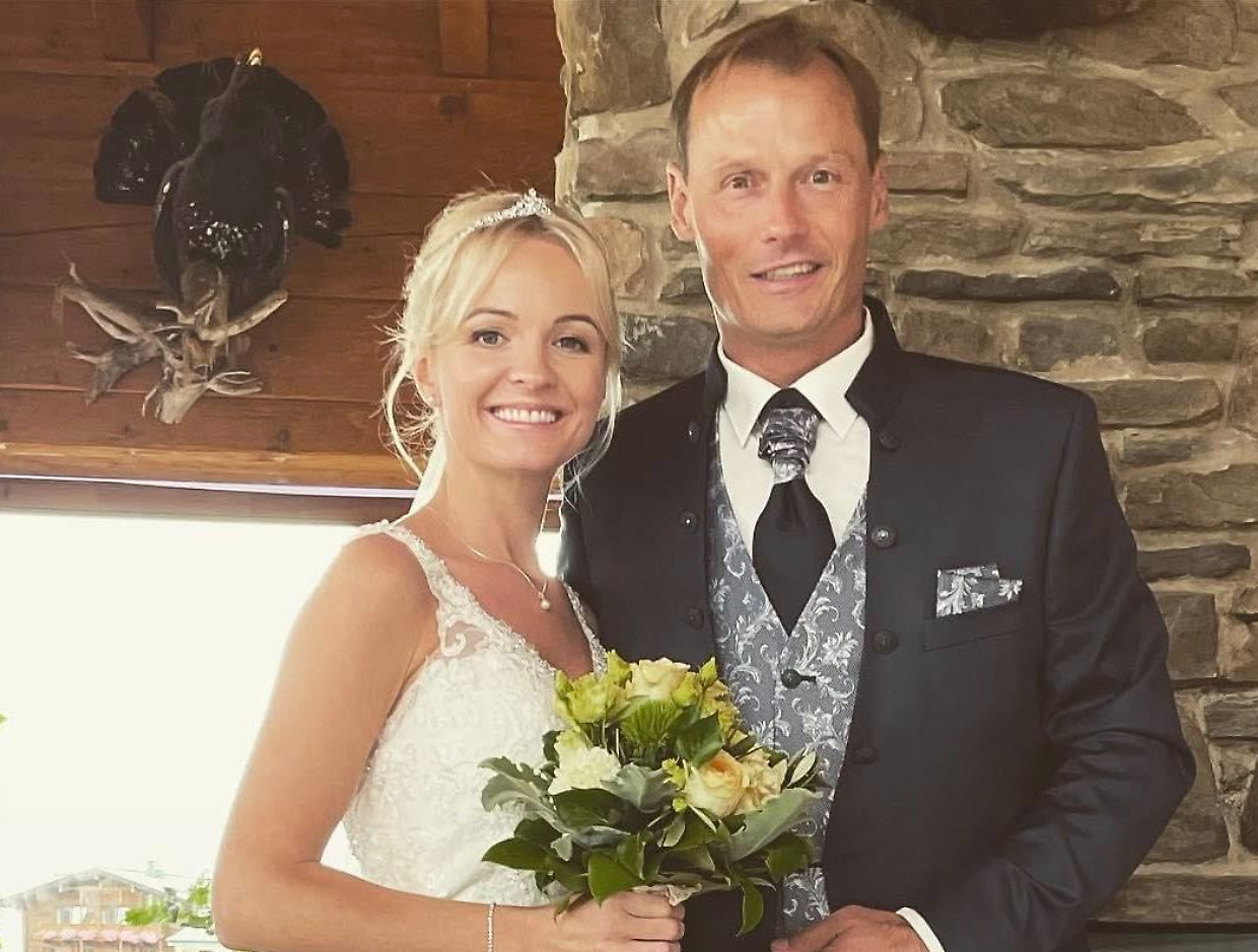 La moglie di Alex Manninger rompe il silenzio: "Costretta a scrivere, ecco perch&eacute;...Ti amer&ograve; per sempre, la tua ragazza Emily"