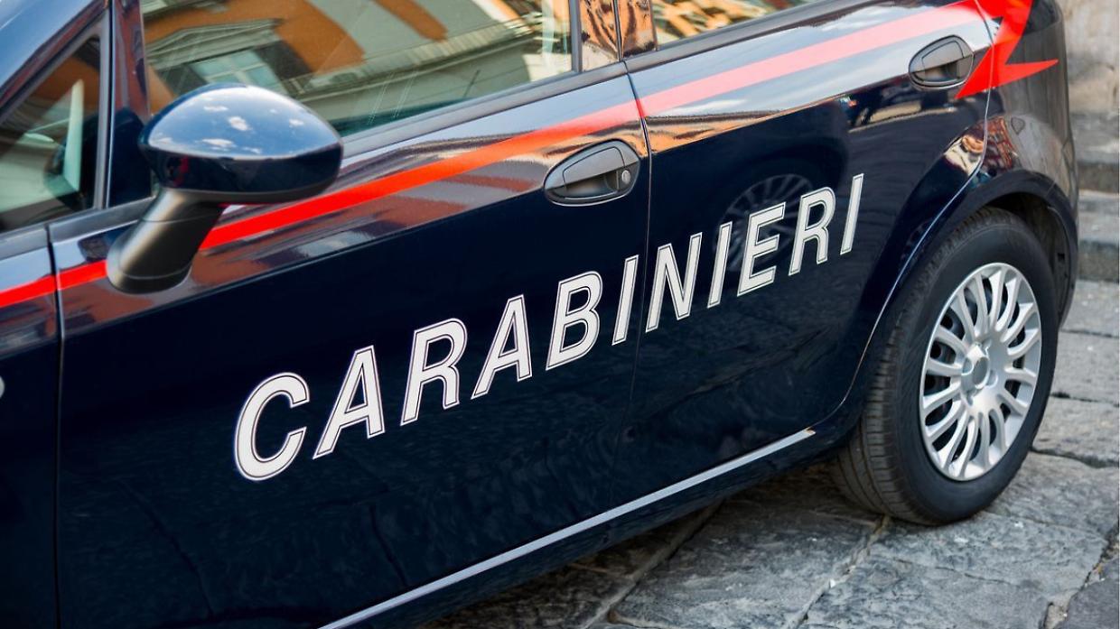 Parcheggio conteso, scoppia la rissa in piazza: attimi di paura nel centro di Castellamonte