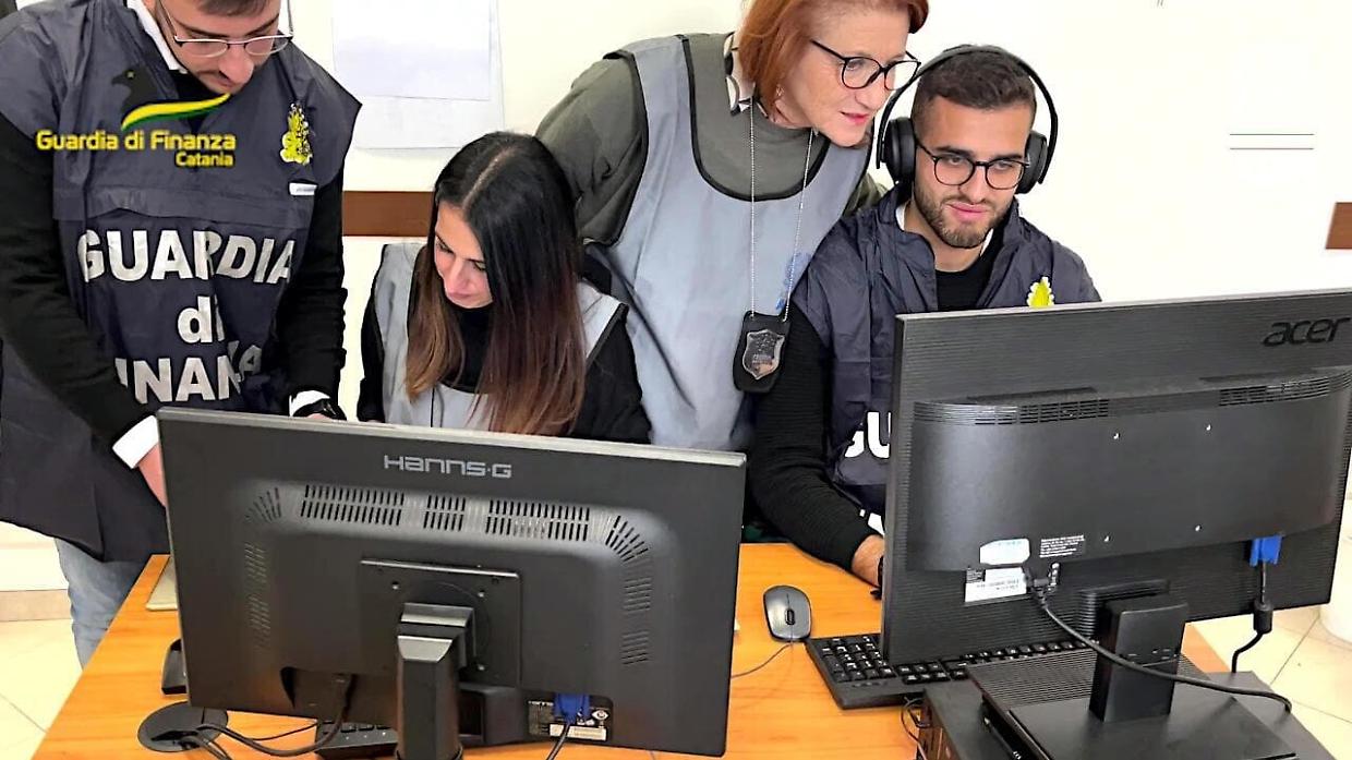 Champions League e streaming pirata: scattano i controlli nei locali pubblici