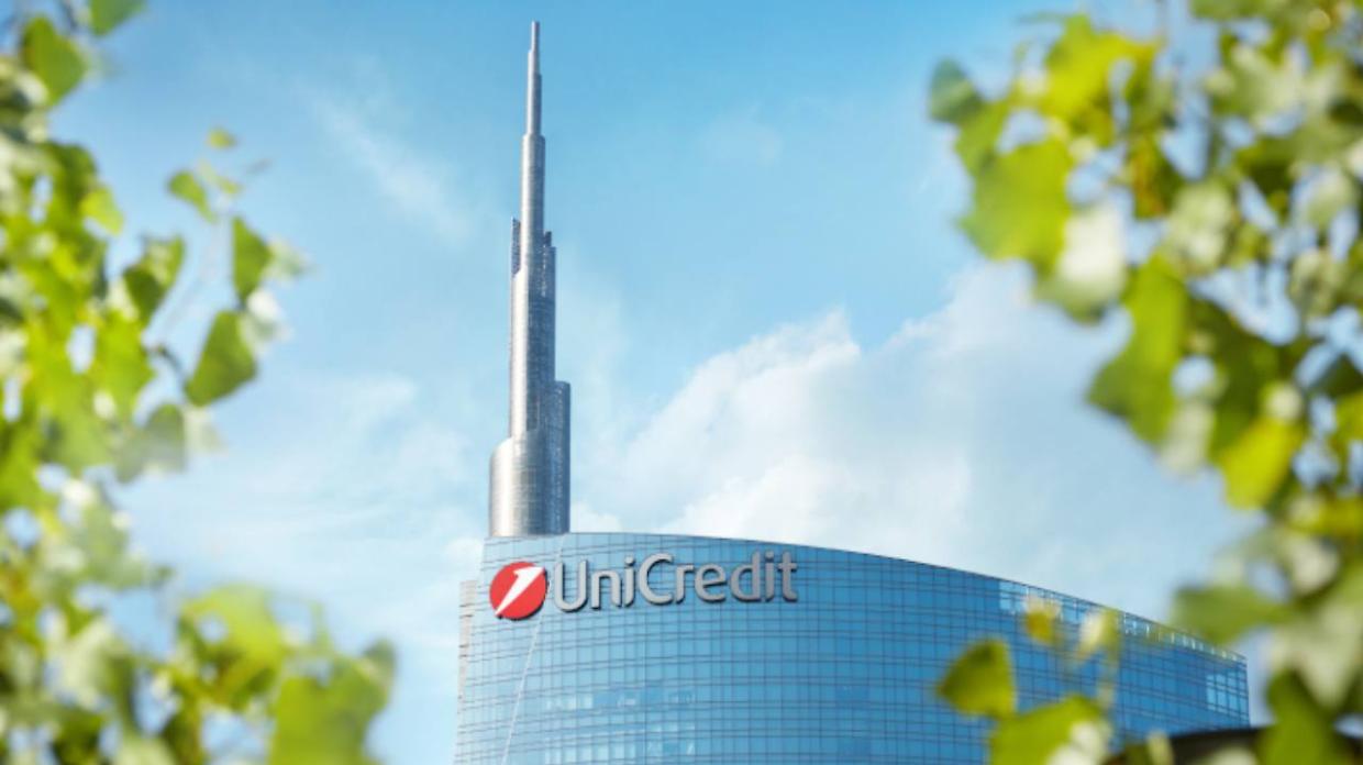 UniCredit cerca personale: nuove opportunit&agrave; per diplomati e laureati
