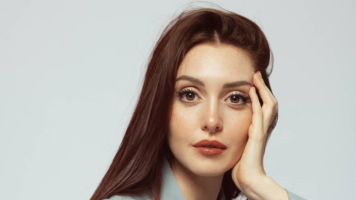 Camihawke racconta la tricodinia: il dolore ai capelli spiegato dall&rsquo;influencer