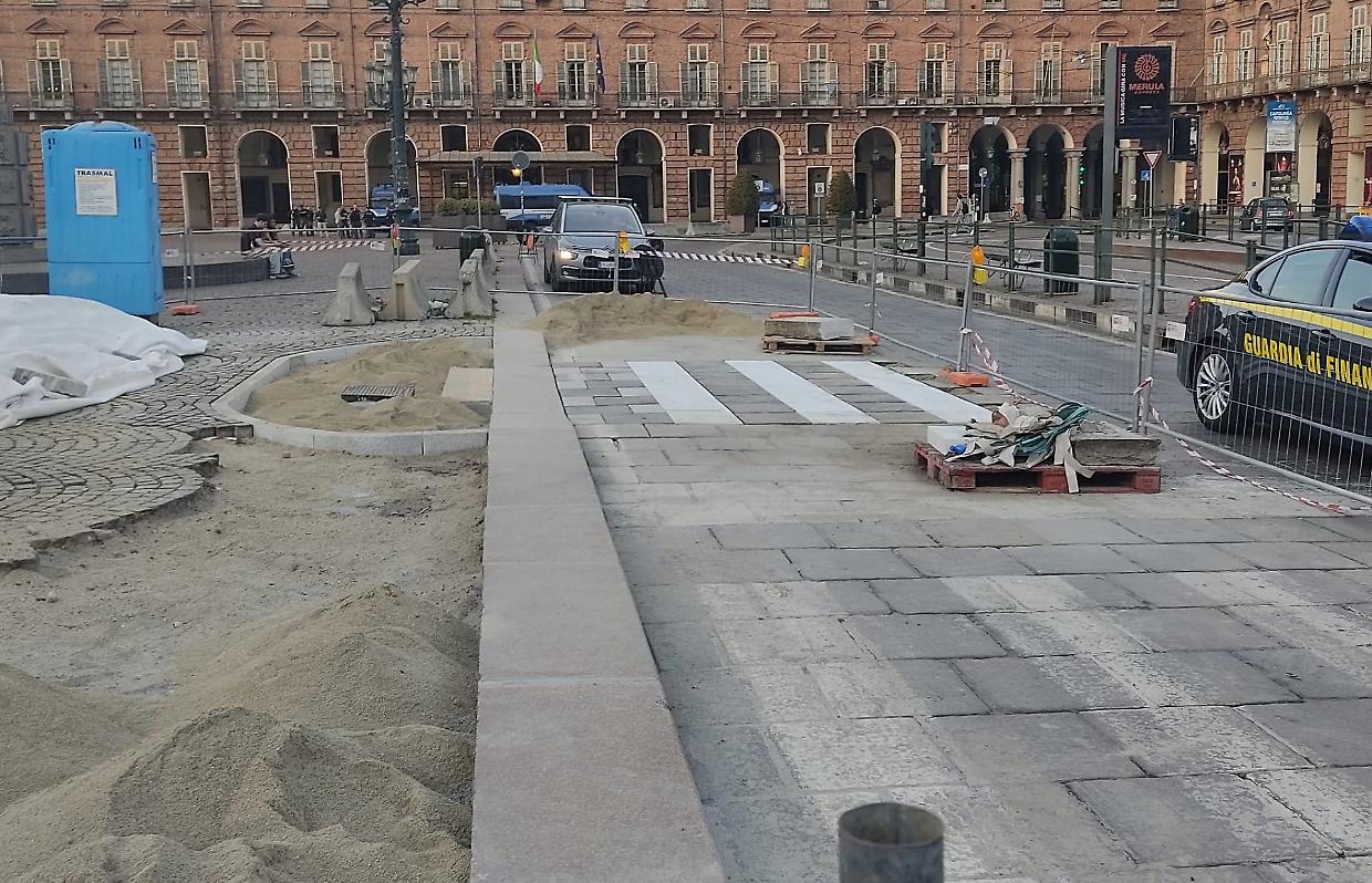 Strisce fantasma e crisi dell&rsquo;asfalto: &laquo;Allo studio vernici pi&ugrave; resistenti&raquo;  