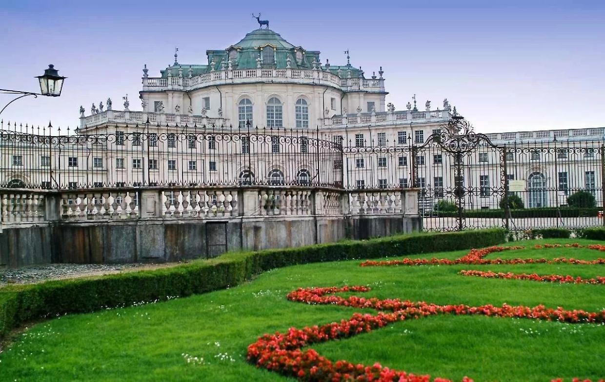 Stupinigi, giardini storici e mostre aperte nei ponti di primavera