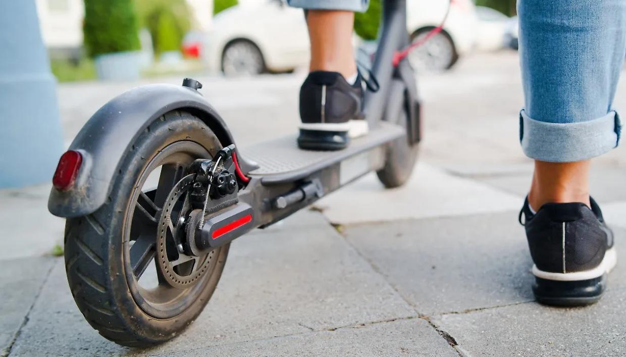 Monopattini, dal 16 maggio scatta l'obbligo di targa mentre per l'assicurazione c'&egrave; tempo fino a luglio