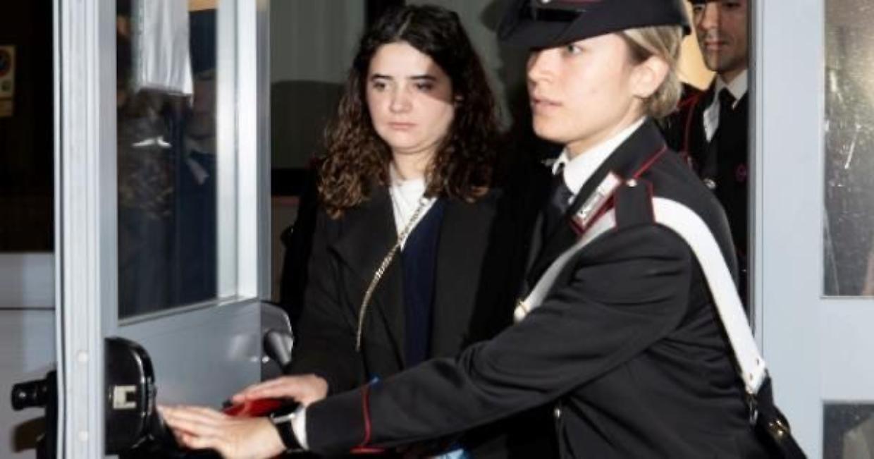 Bimbi sepolti in giardino, condannata Chiara Petrolini a 24 anni e tre mesi, assolta per uno dei due omicidi