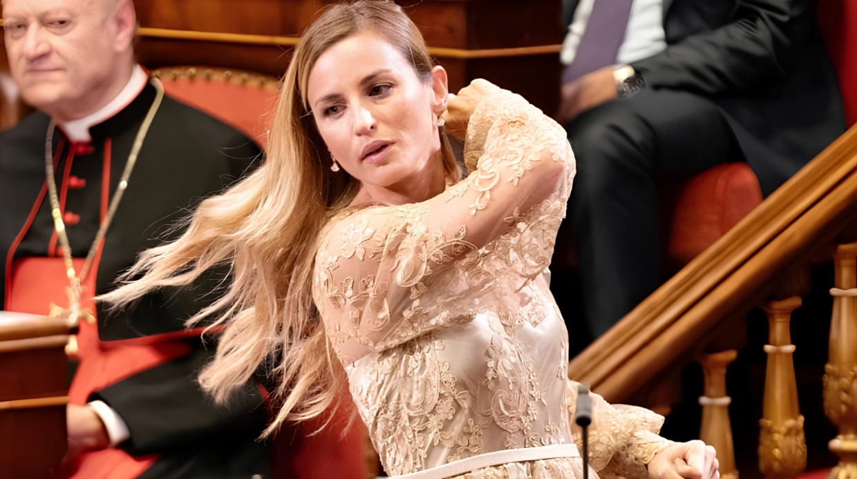 "Bullizzata dalla sinistra". Il caso Venezi divide la politica