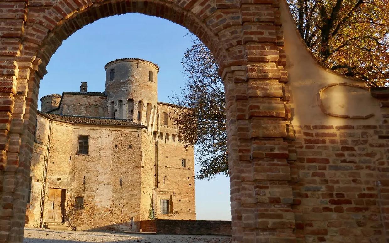Castelli Aperti nel ponte del 1&deg; maggio: viaggio tra dimore storiche e panorami piemontesi