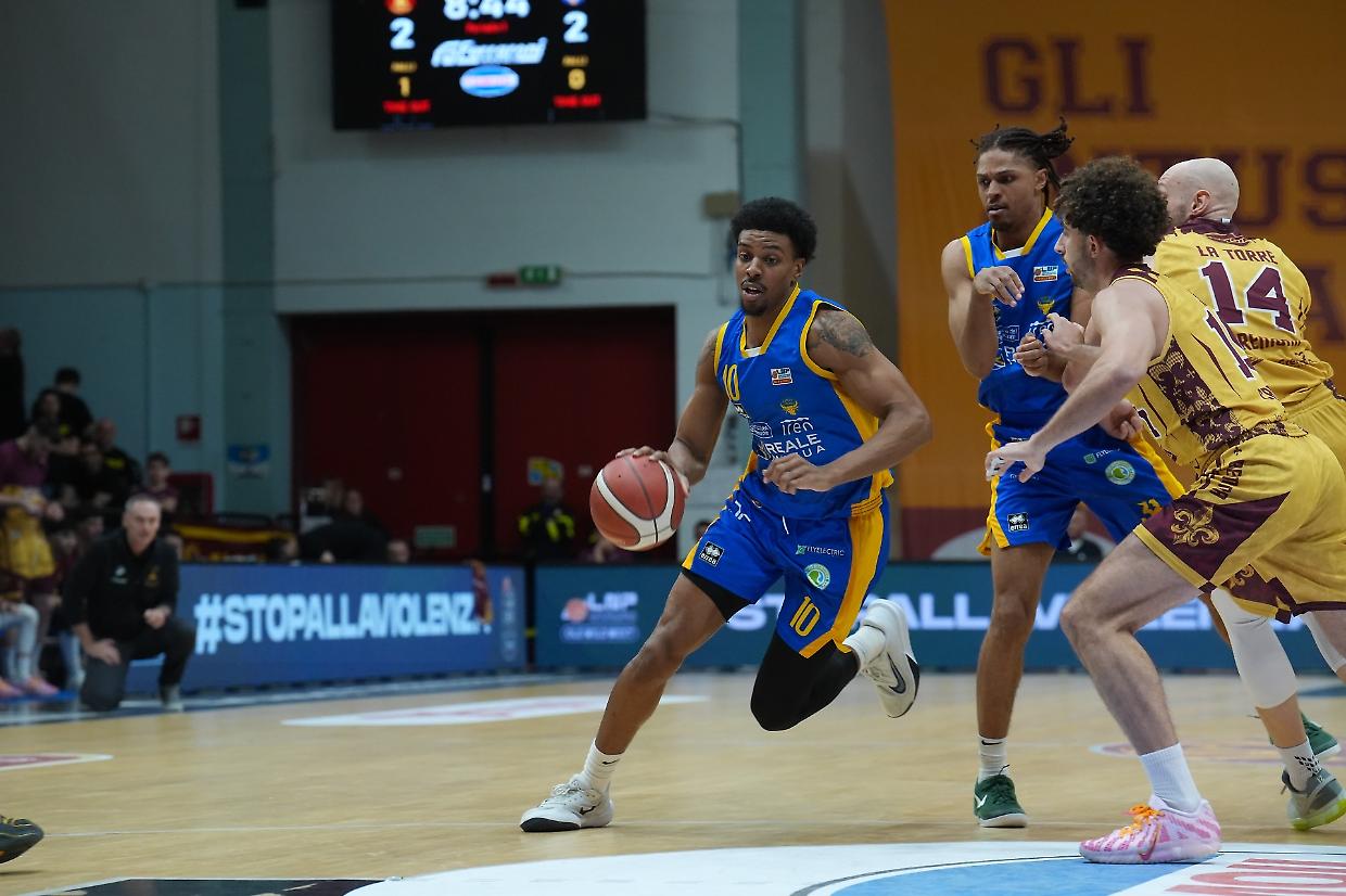 La Reale Mutua perde a Cremona nel primo turno dei play-in e termina la sua stagione