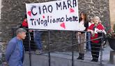 Fiocchi rossi per Mara Favro: «Ma ora vogliamo giustizia come per la Cecchettin»