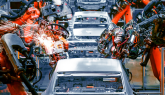 Auto, la retromarcia (a metà) dell'Europa