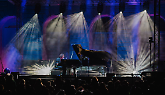 Motta all'Hiroshima in piano solo