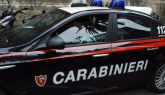 Settimo Torinese, uomo fuma hashish in piazza