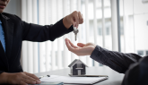 Tutti vogliono comprare casa a Torino. Boom di compravendite (e dei prezzi)