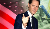 Premio negli USA per John Elkann: "È il numero 1" (ma l'Italia l'ha fatto Cavaliere del Lavoro)