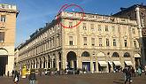 Compare un misterioso striscione in piazza San Carlo