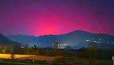L'aurora boreale è già arrivata: le foto del cielo sul torinese. E questa sera possibile il bis