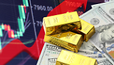 Oro ai massimi e dollaro in affanno: ecco perché il metallo giallo brilla di nuovo (ma fino a quando?)