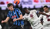 Uno scatto di De Ketelaere e Zapata in Atalanta-Toro 2-0 (foto Getty Image)