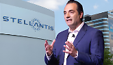 Stellantis, Filosa scrive ai dipendenti, ma il messaggio &egrave; chiaro: la partita &egrave; negli Usa
