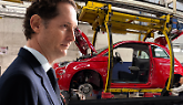 Mirafiori, con la Fiat 500 Ibrida +42%: Stellantis riparte? (E John Elkann incontra Giorgetti)