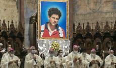Dalla fama di santità alla canonizzazione in 19 anni: il caso Carlo Acutis