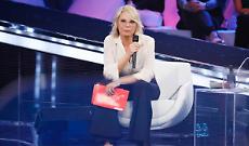 Amici 25, al via il Serale: giuria, ospiti e primi eliminati della puntata