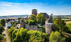 Dalla prigione di Raperonzolo ai Musicanti di Brema: il viaggio tra i luoghi simbolo delle fiabe dei fratelli Grimm