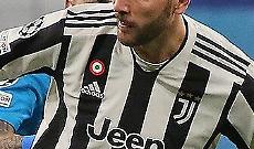 Locatelli sale sul pullman per Roma: il capitano della juve c&rsquo;&egrave;, anche da squalificato