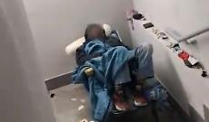 Segnalazione degli studenti a Palazzo Nuovo: &laquo;Un senzatetto dorme nei bagni dell&rsquo;auditorium&raquo;