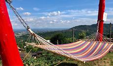 Vandali colpiscono la maxi amaca panoramica di Cuorgn&egrave;: distrutto uno dei luoghi pi&ugrave; amati delle colline