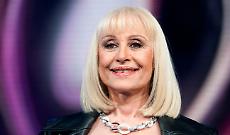 Raffella Carr&agrave;, spunta un figlio finora rimasto nell'ombra e divenuto protagonista di una battaglia legale