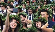 Quanto &egrave; facile prendere 110 e lode in Italia: differenze tra regioni, atenei e corsi di studio