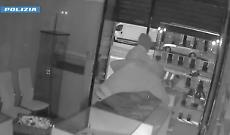 Raid notturno a Torino: fermati due ladri di smartphone grazie alle telecamere