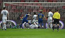 Italia, 12 anni sul divano (davanti alla Tv): al Mondiale ci va la Bosnia. E ora chi paga?