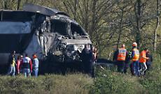 Tragedia in Francia, TGV si schianta contro un camion: morto il macchinista, passeggeri feriti 