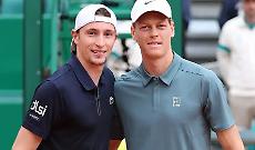 Al Masters 1000 di Monte-Carlo Jannik Siner parte a razzo contro Ugo Humbert