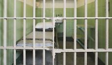 Microtelefoni e una forbice smontata scoperti in carcere durante i controlli della penitenziaria