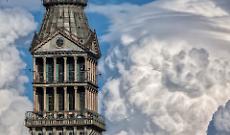 Torino tra cielo e architettura: la Mole sotto i cumulonembi di Valerio Minato