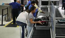 Aeroporti, con i nuovi controlli Ees servono pi&ugrave; ore di anticipo: cosa cambia per i passeggeri