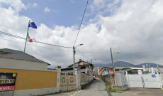 Cuorgn&egrave;, il ponte "fantasma" di via Trione: demolizione ferma per un cavo Enel