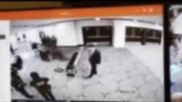 L&rsquo;attentatore prima degli spari: un video mostra il tentativo di ingresso all&rsquo;evento con Trump (VIDEO)