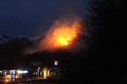 Incendi, parte la conta dei danni. E le borgate restano senza luce