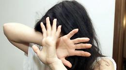 Chivasso, passeggia in centro: ragazzina molestata da un rifugiato