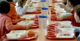 Vermi nei piatti a scuola: genitori in rivolta a Settimo Torinese 